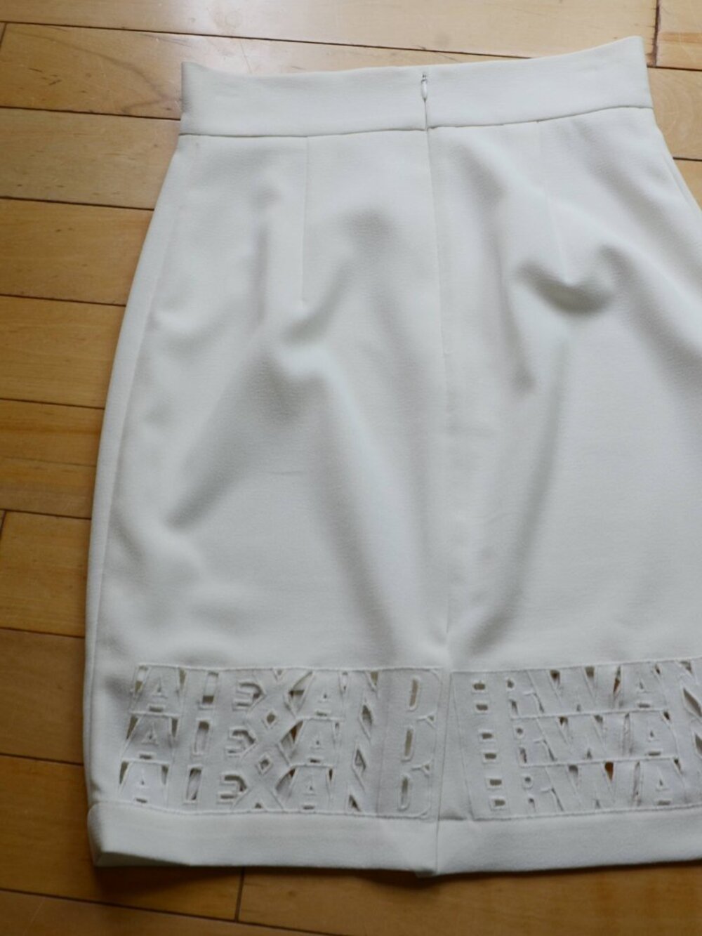 Alexander Wang Laser Cut Pencil Skirt Size 2 US - Picture 8 of 11